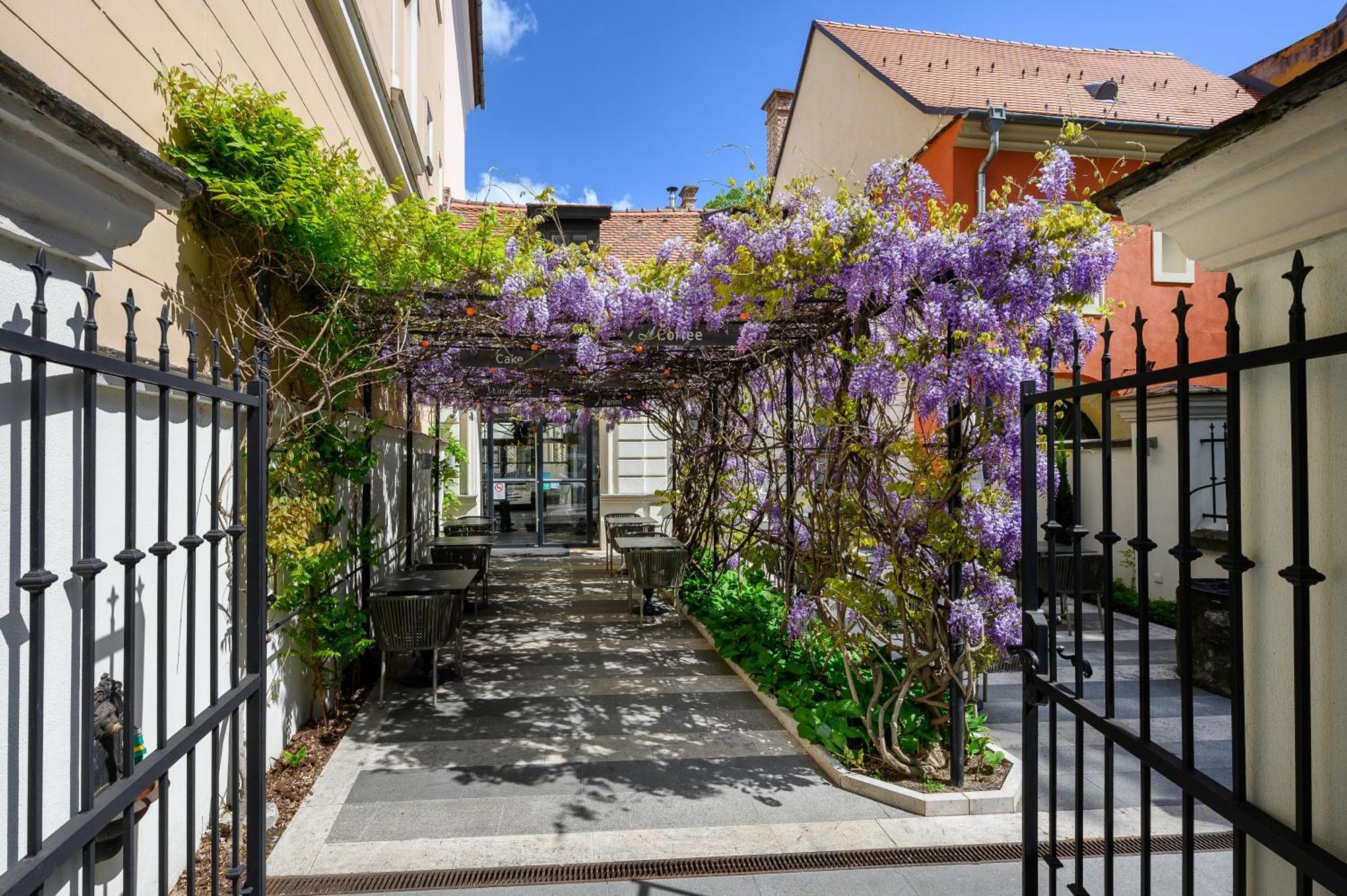Maison Bistro & Hotel Budapešť Exteriér fotografie