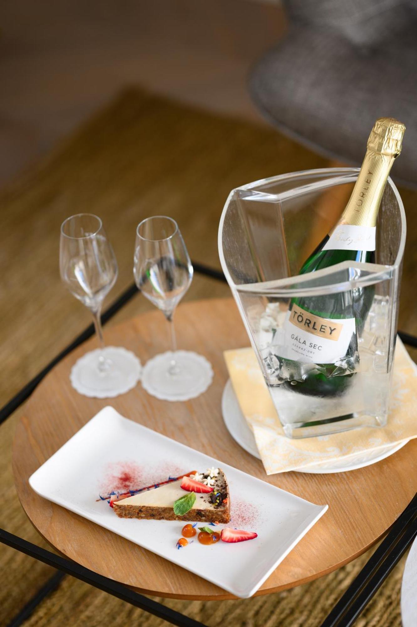 Maison Bistro & Hotel Budapešť Exteriér fotografie